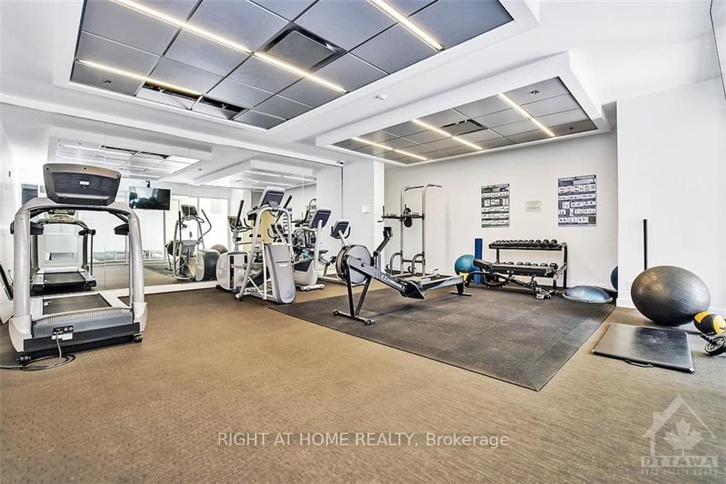360 MCLEOD Street Unit 709 photo 25