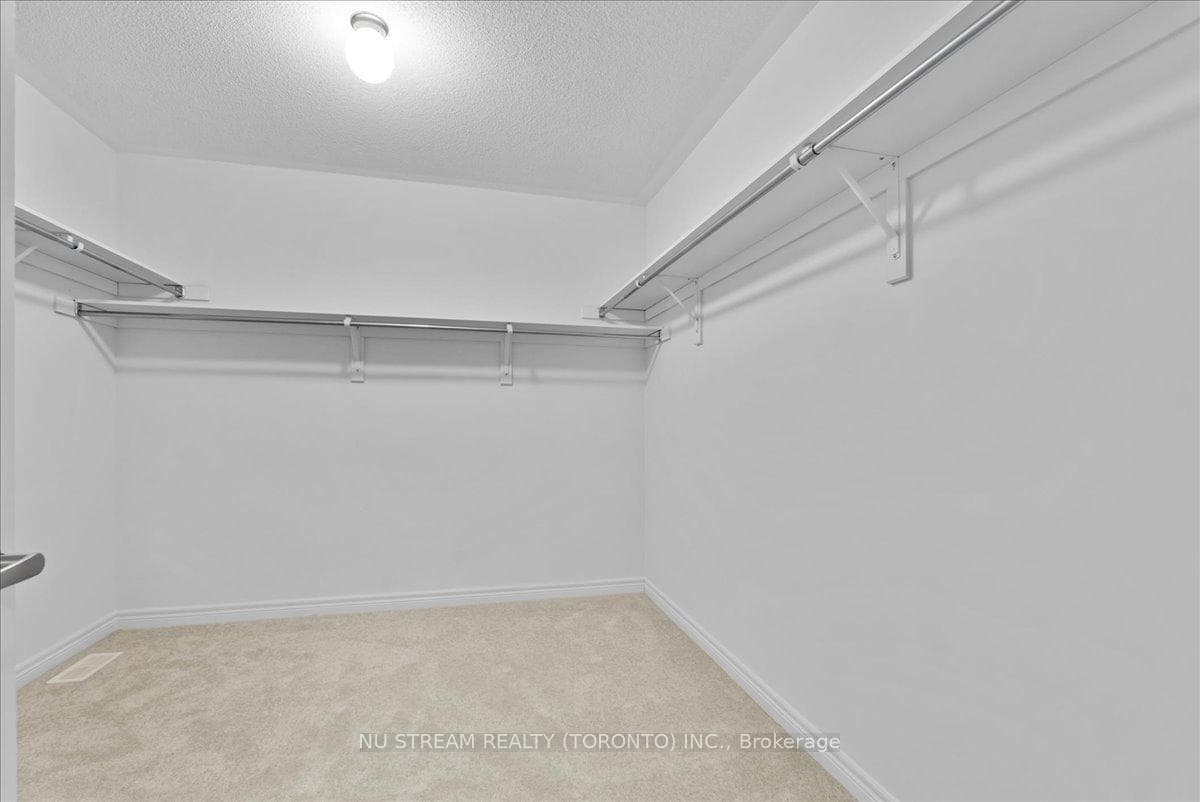 21 ABBEY Crescent photo 24