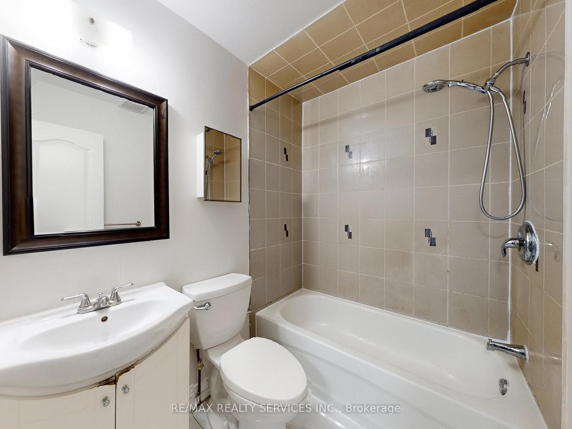 9 Glenridge Road photo 44