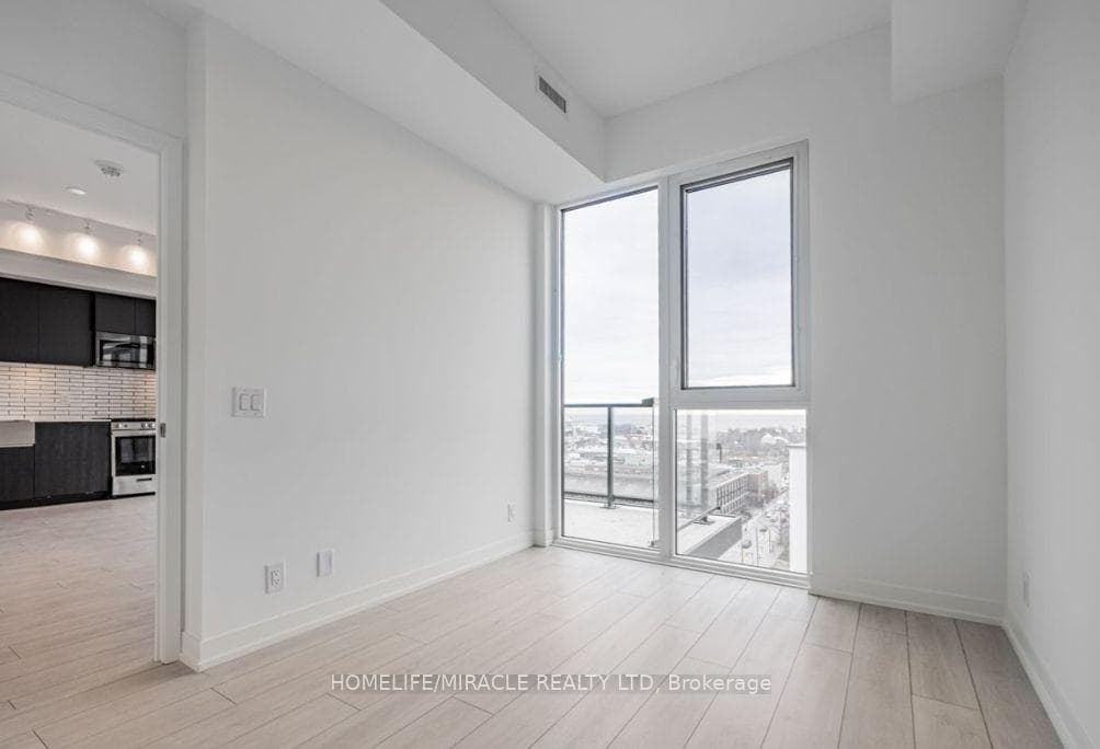 270 Dufferin Street Unit LP5 photo 14