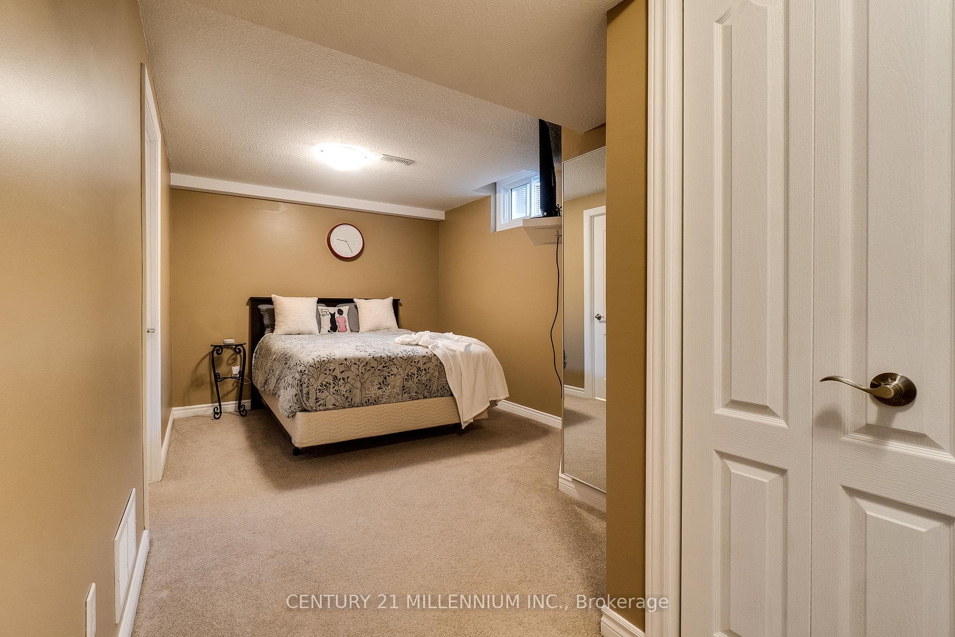 175 Fiddlers Green Road Unit 6 photo 22