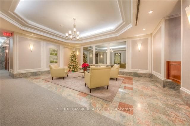 24 Wellesley Street Unit 2805 photo 3