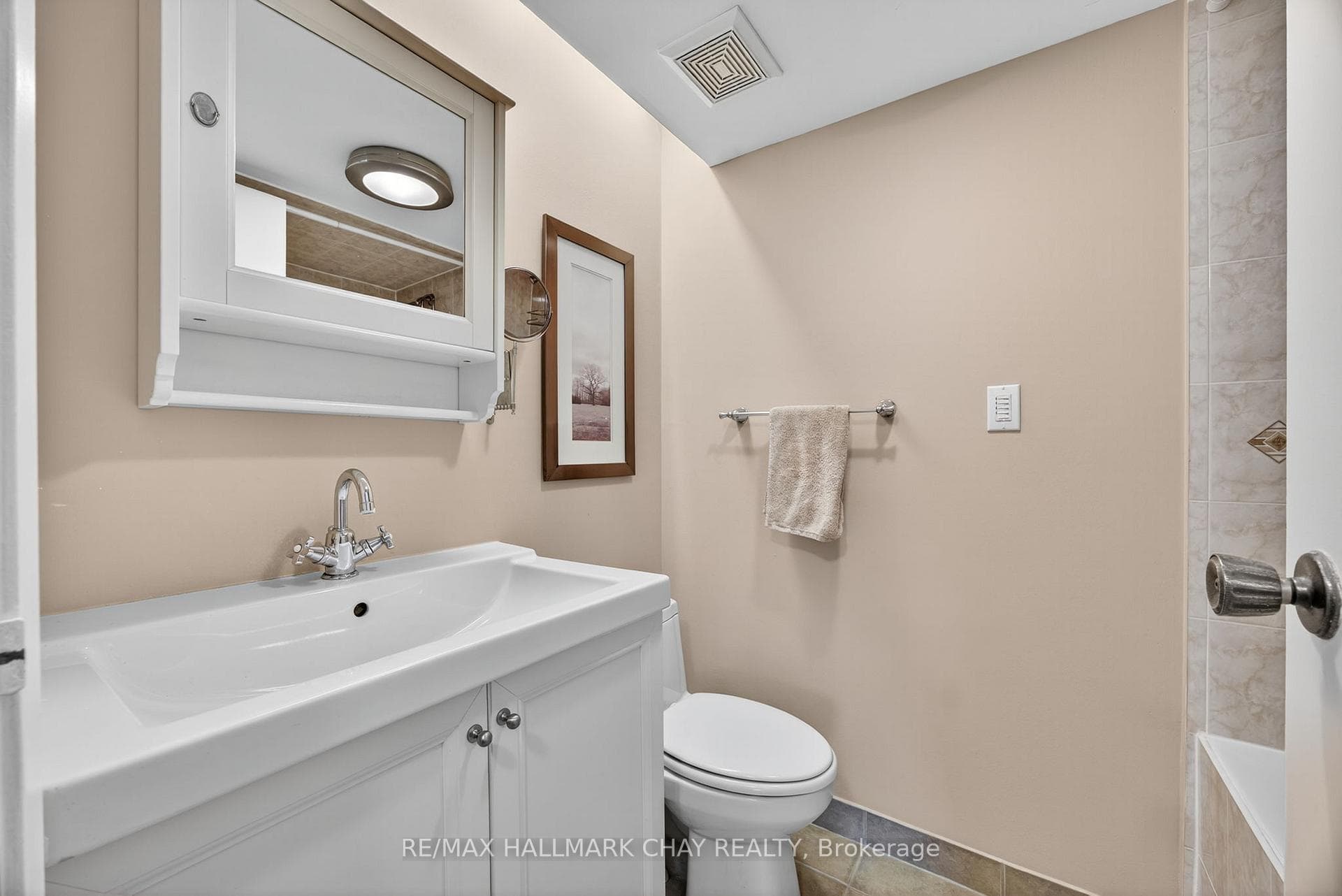 1102 Horseshoe Valley Road Unit 312 photo 21