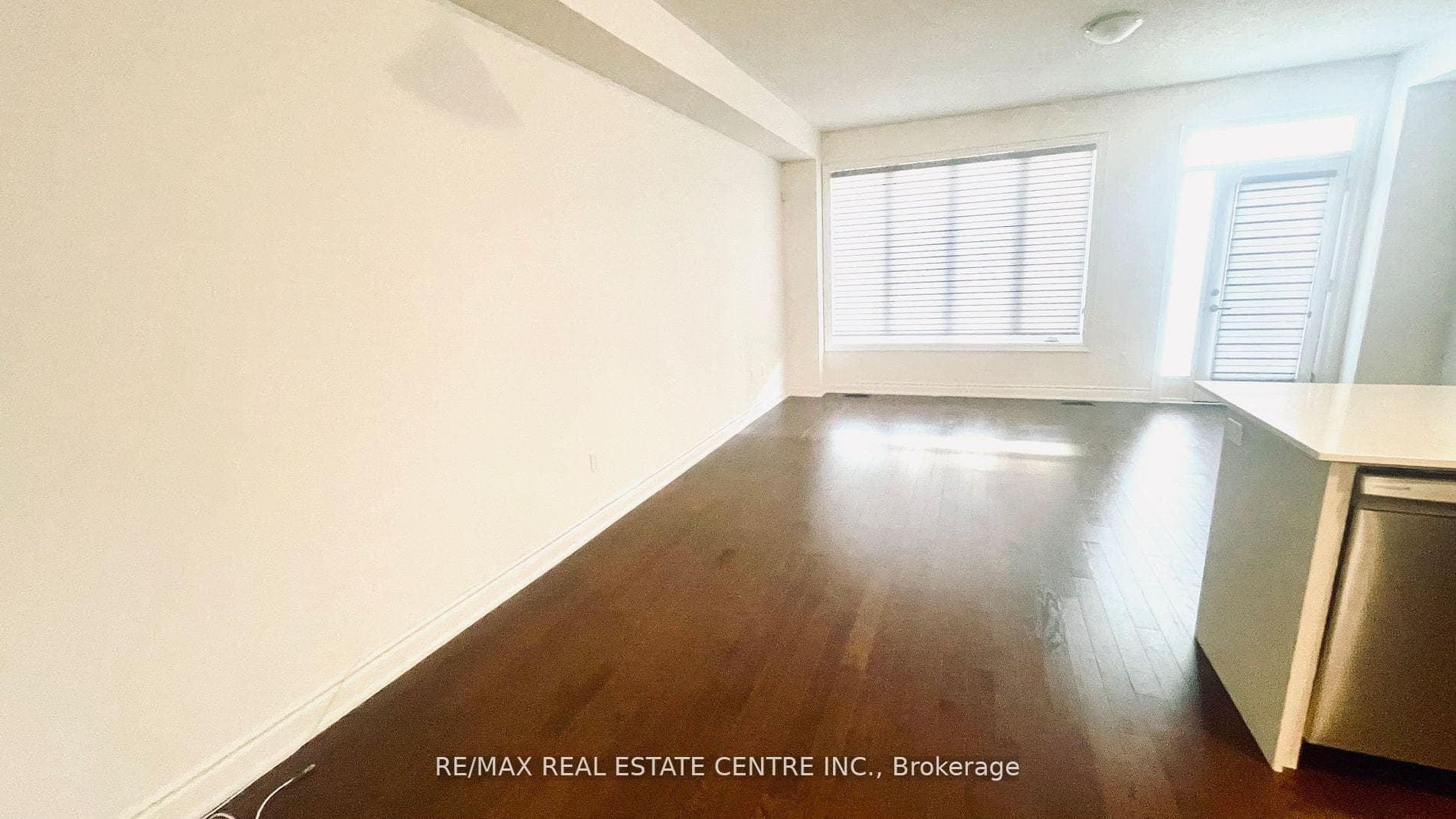 55 Bermondsey Way photo 4