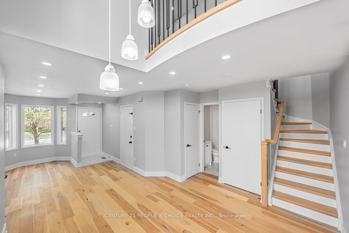 1240 Westview Terrace Unit 32 photo 5