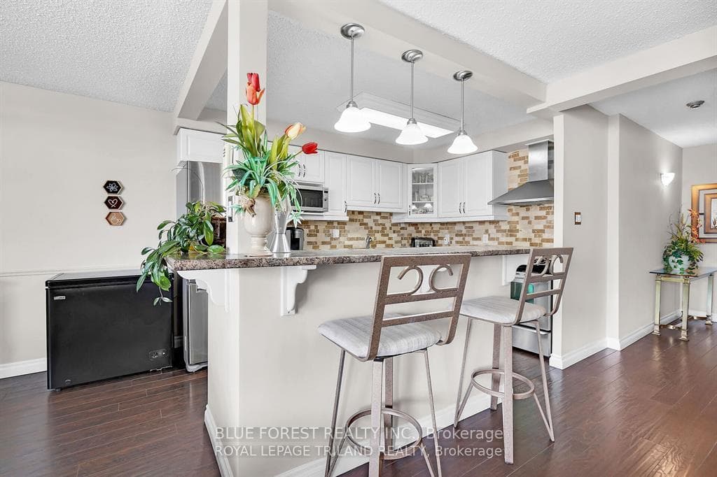 363 Colborne Street Unit 1006 photo 3