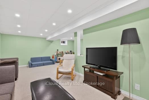 178 Martindale Crescent photo 28