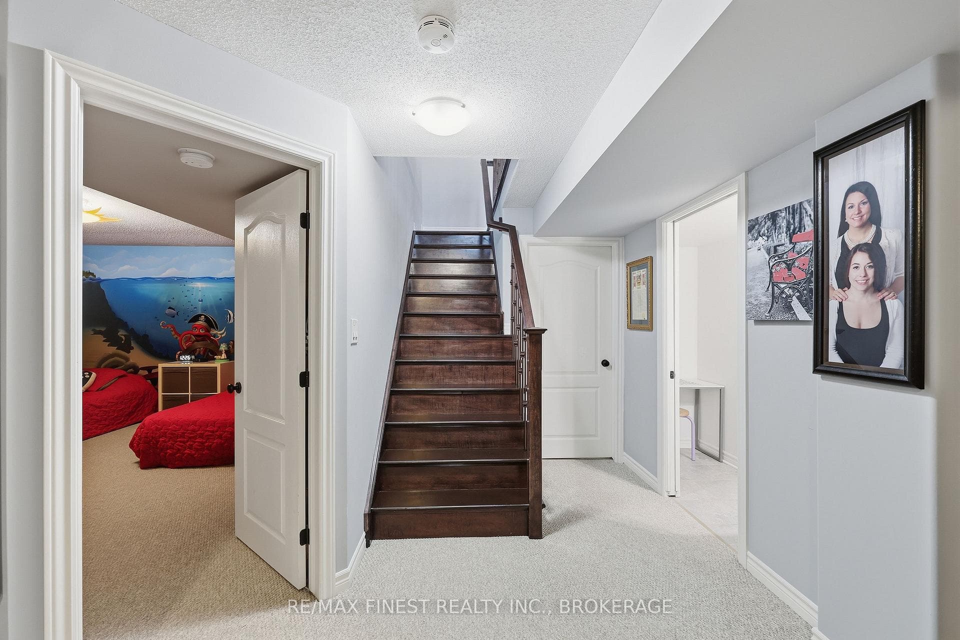 1667 Crimson Crescent photo 26
