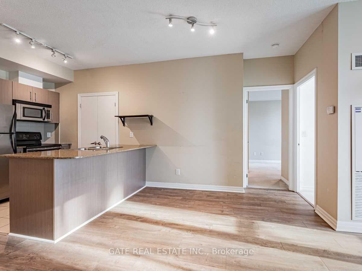 12 Yonge Street Unit 2405 photo 10