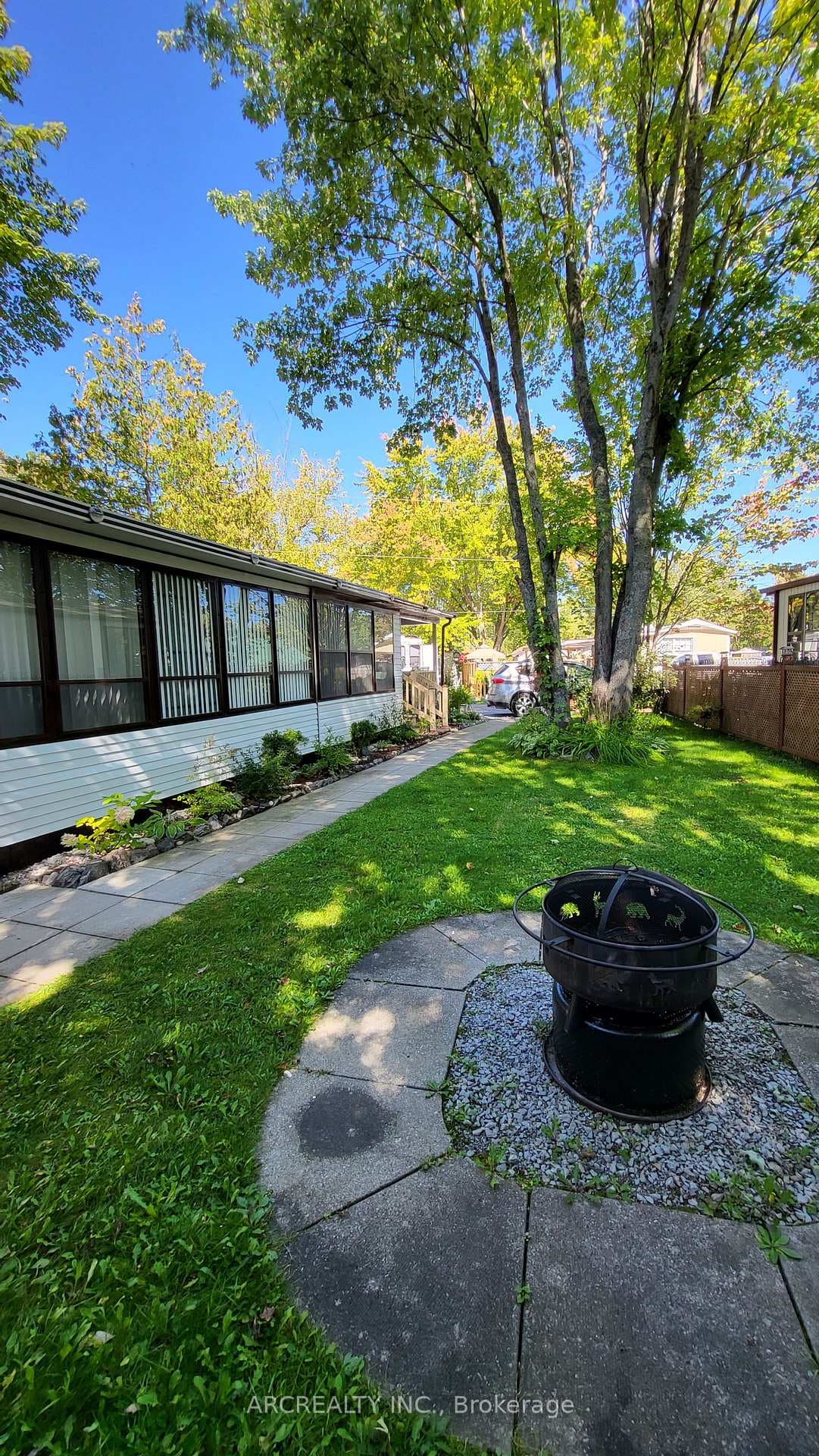 2 Oriole Parkway photo 28