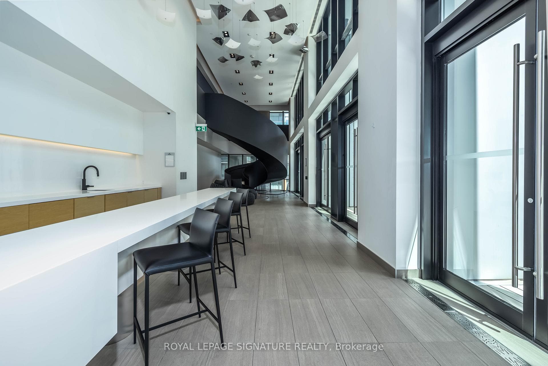 1 Yorkville Avenue Unit 2601 photo 29
