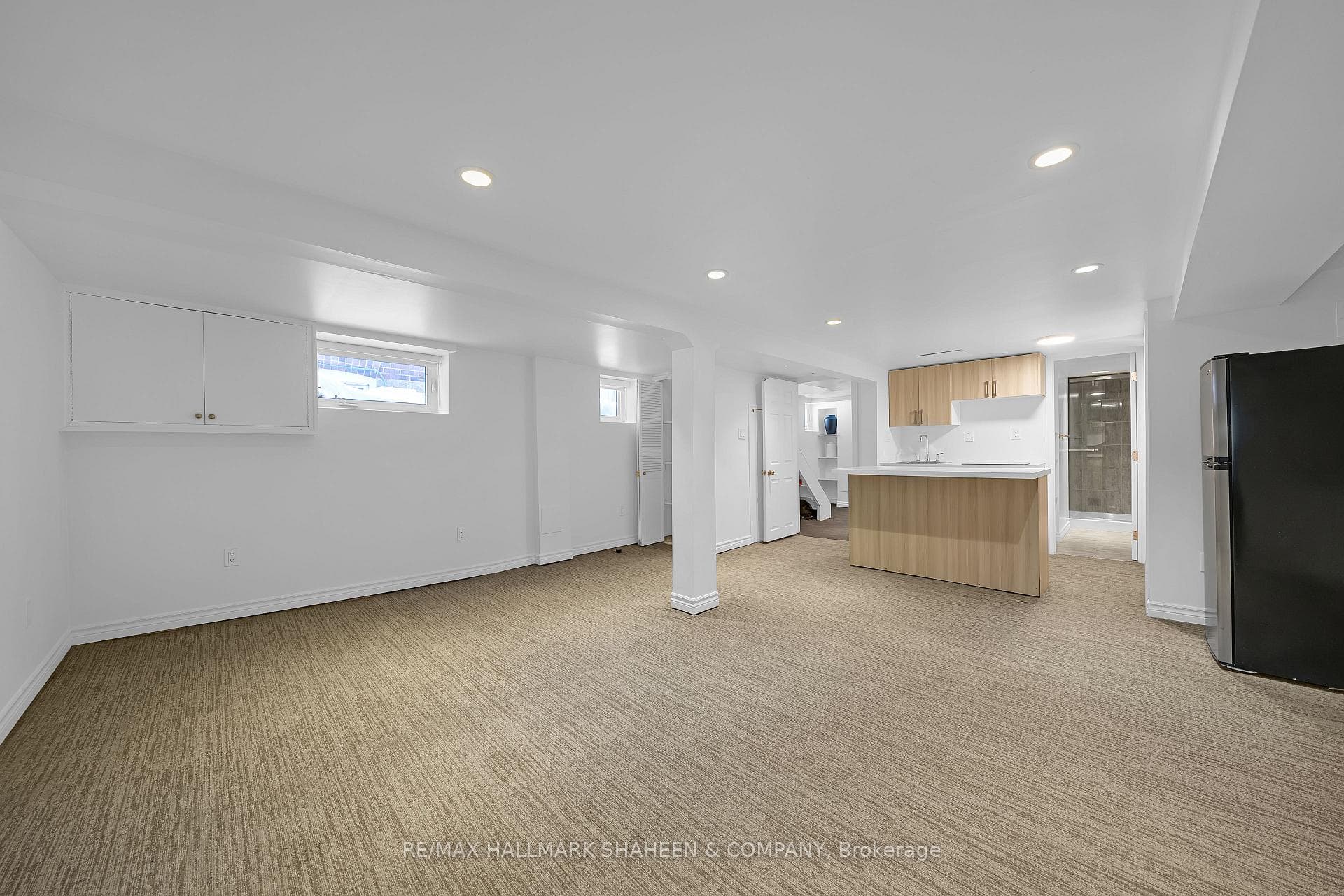 146 Cranbrooke Avenue Unit Bsmnt photo 2