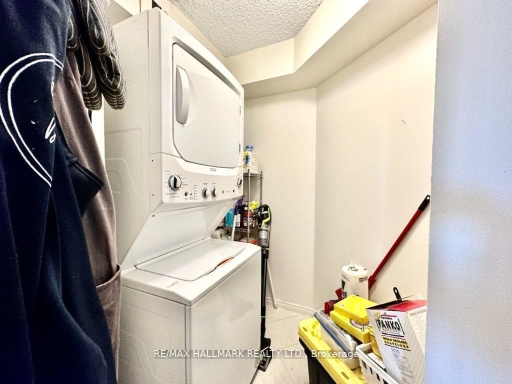 7 Concorde Place Unit 1110 photo 14