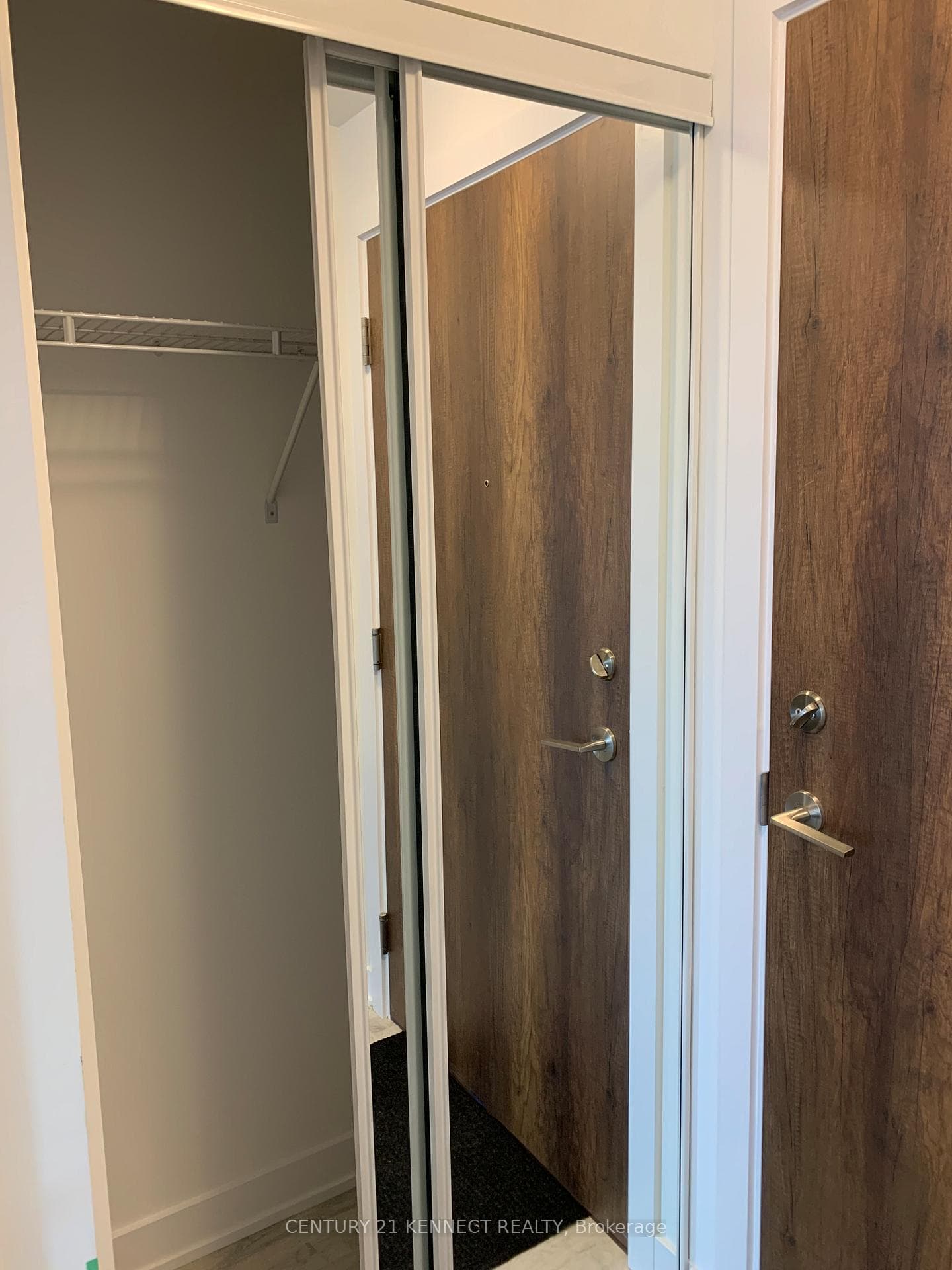 251 Manitoba Street Unit 912 photo 35