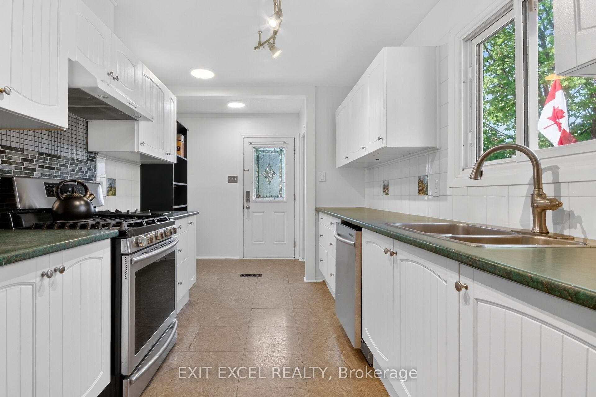 283 McElroy Drive photo 16