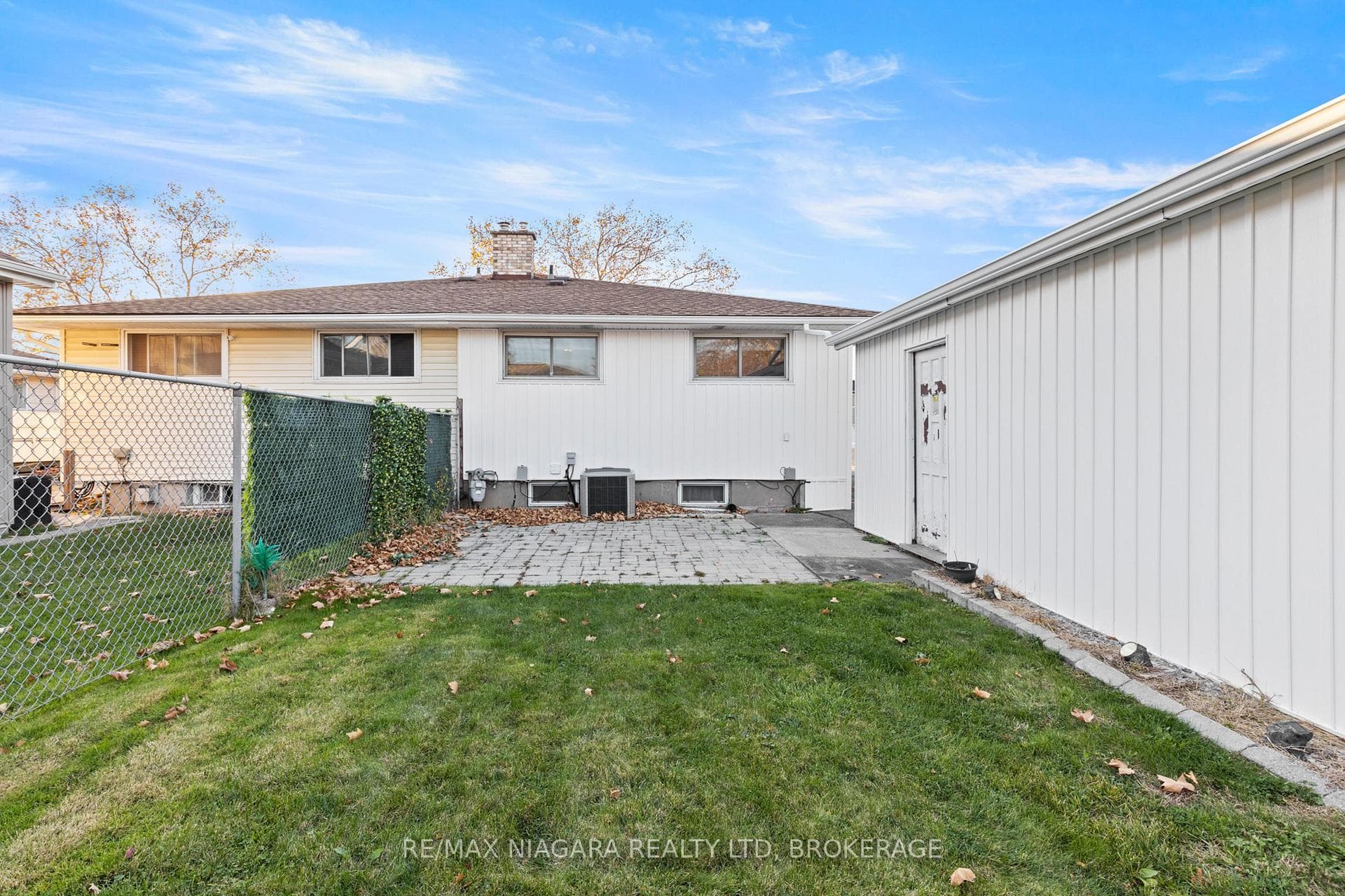 192 Dorchester Boulevard photo 29