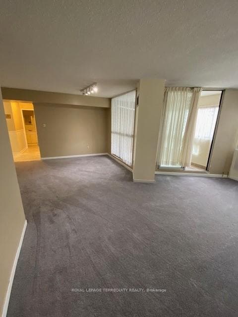 50 Elm Drive Unit 604 photo 14