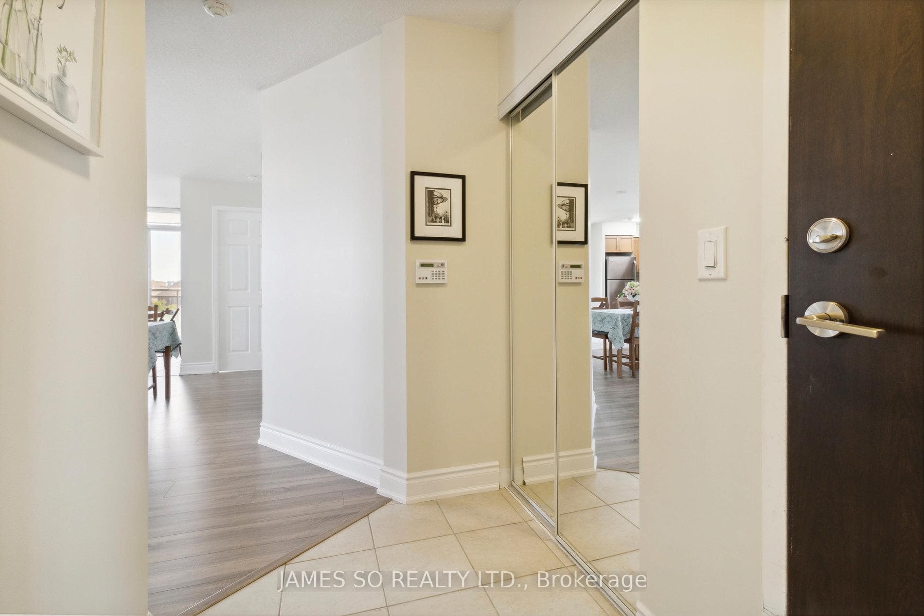 73 King William Crescent Unit 203 photo 2