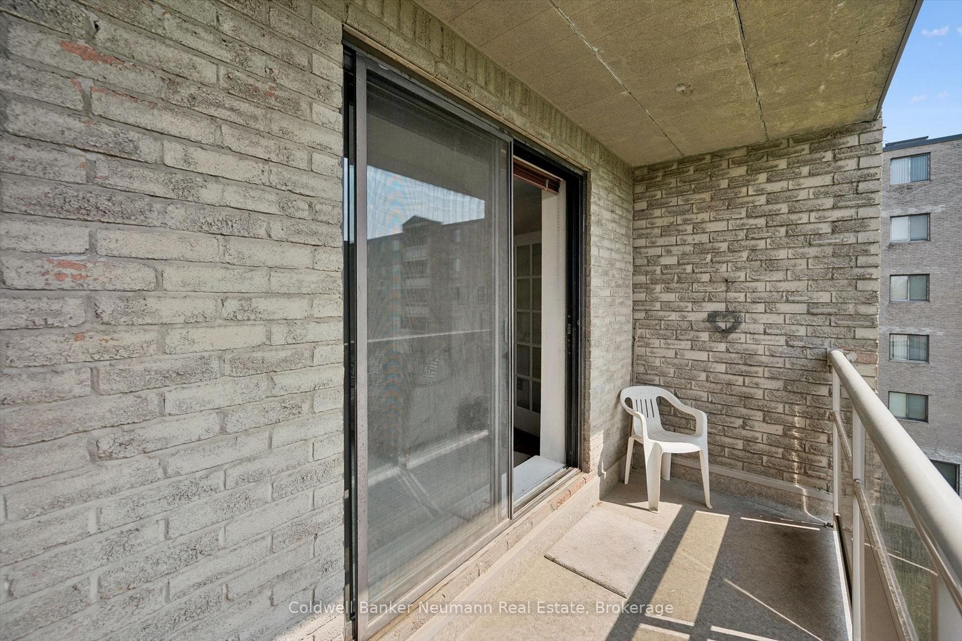 93 Westwood Road Unit 405 photo 30