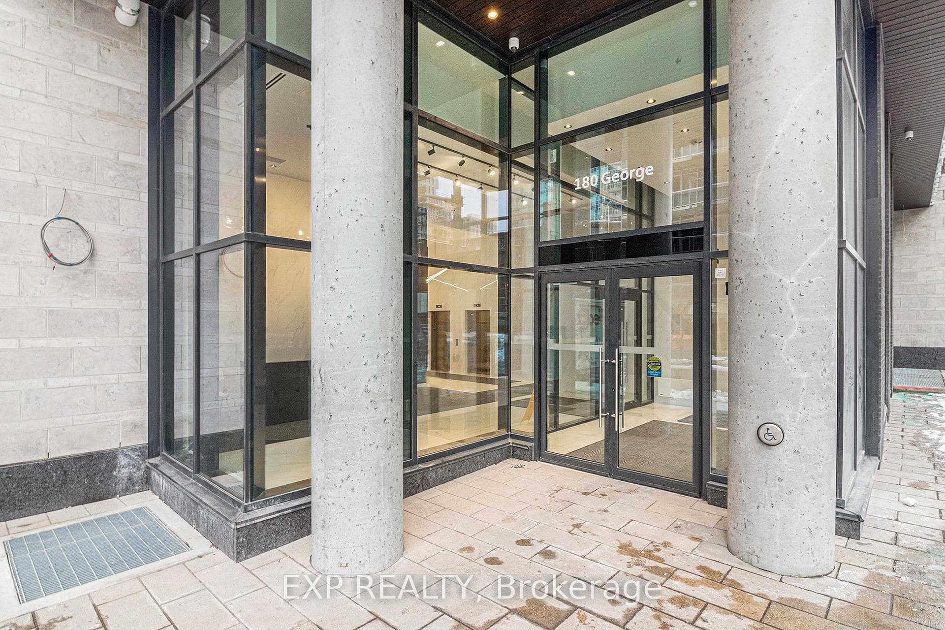 180 George Street Unit 1301 photo 2