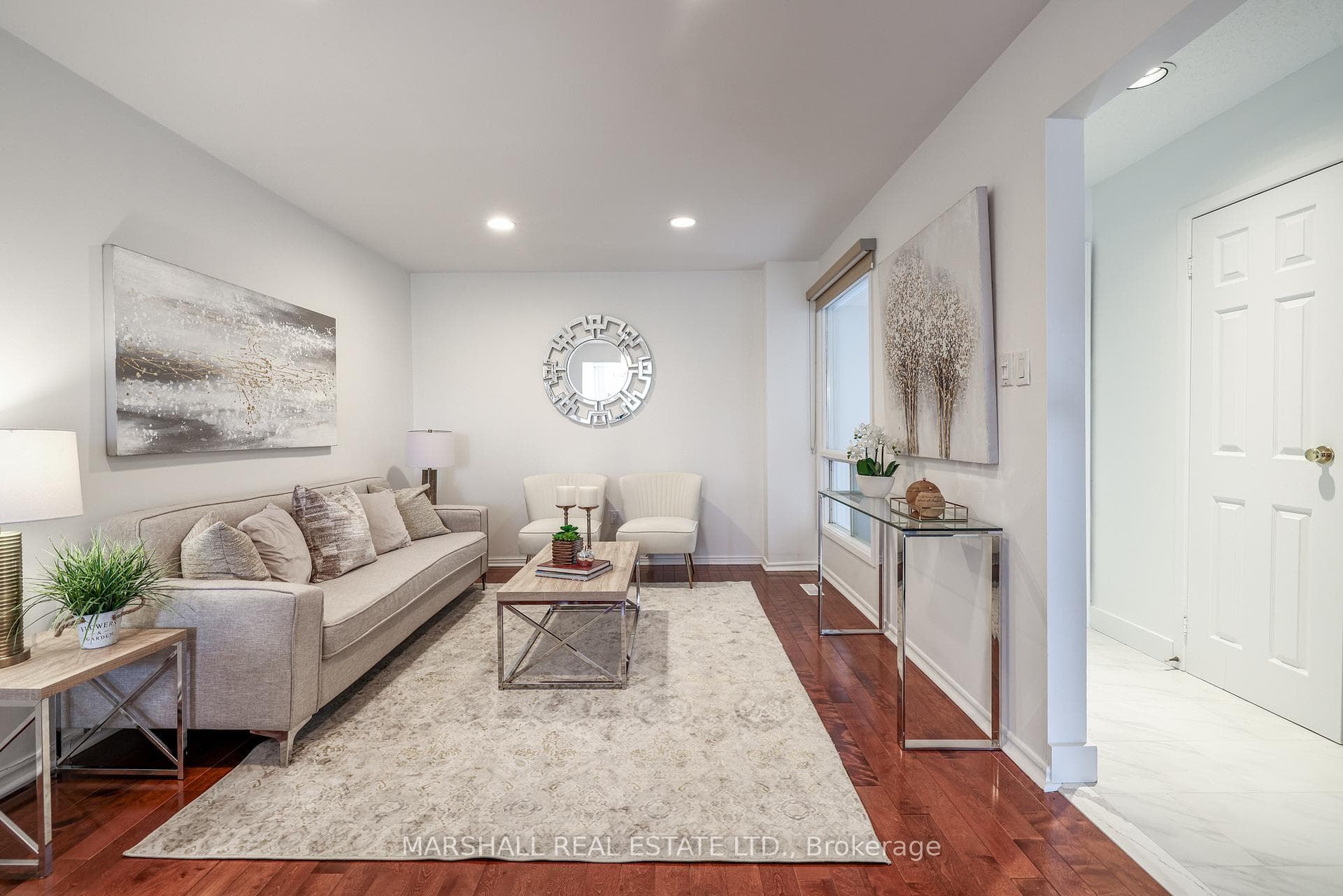 48 Tinti Place photo 3