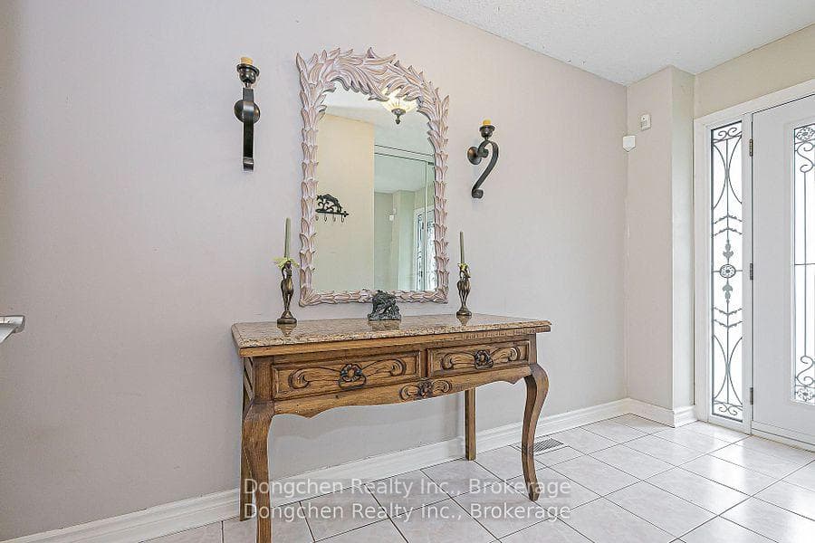14 Carl Crescent photo 8