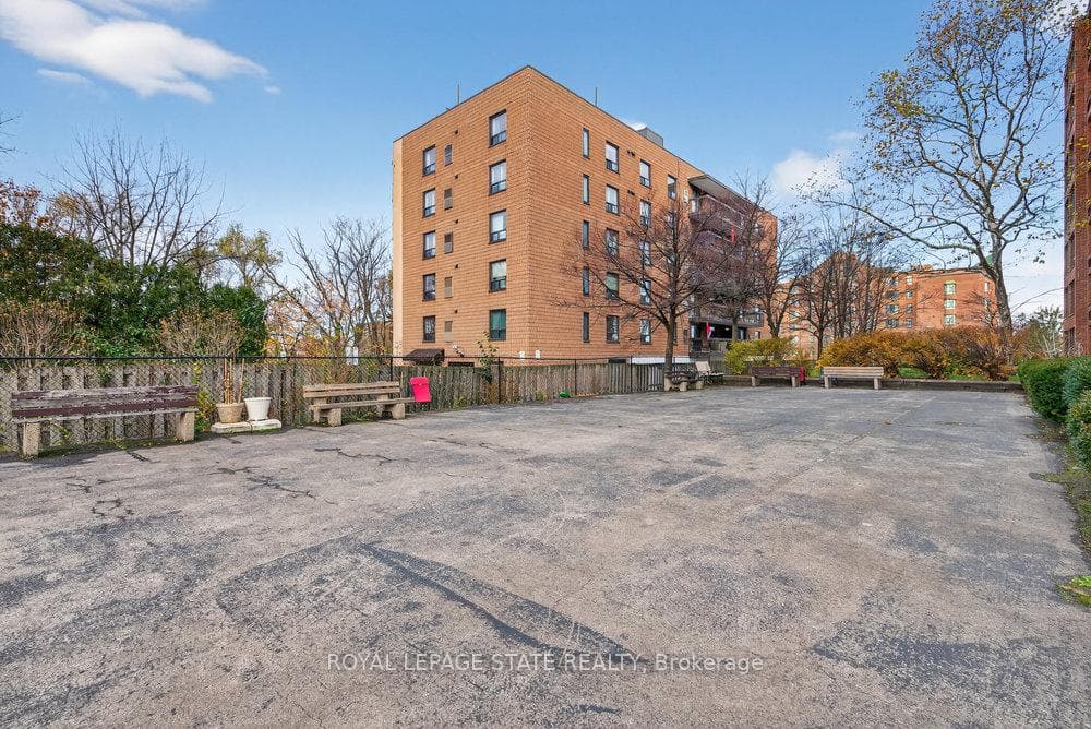 99 Donn Avenue Unit 602 photo 36