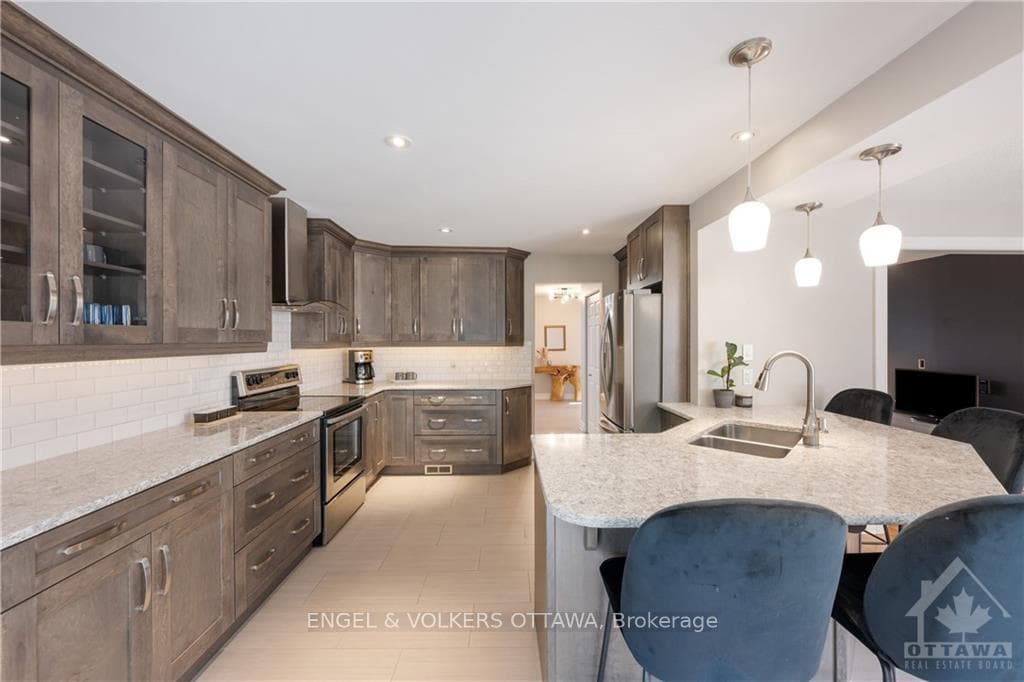 1691 BELCOURT Boulevard photo 11