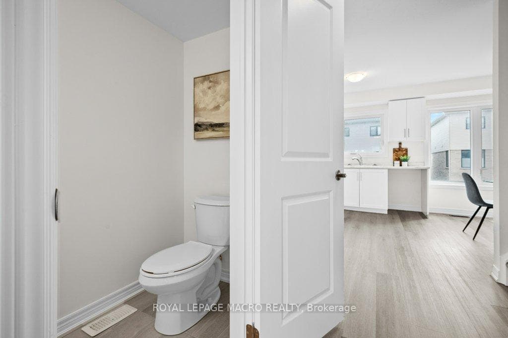 13B Bingham Road photo 14