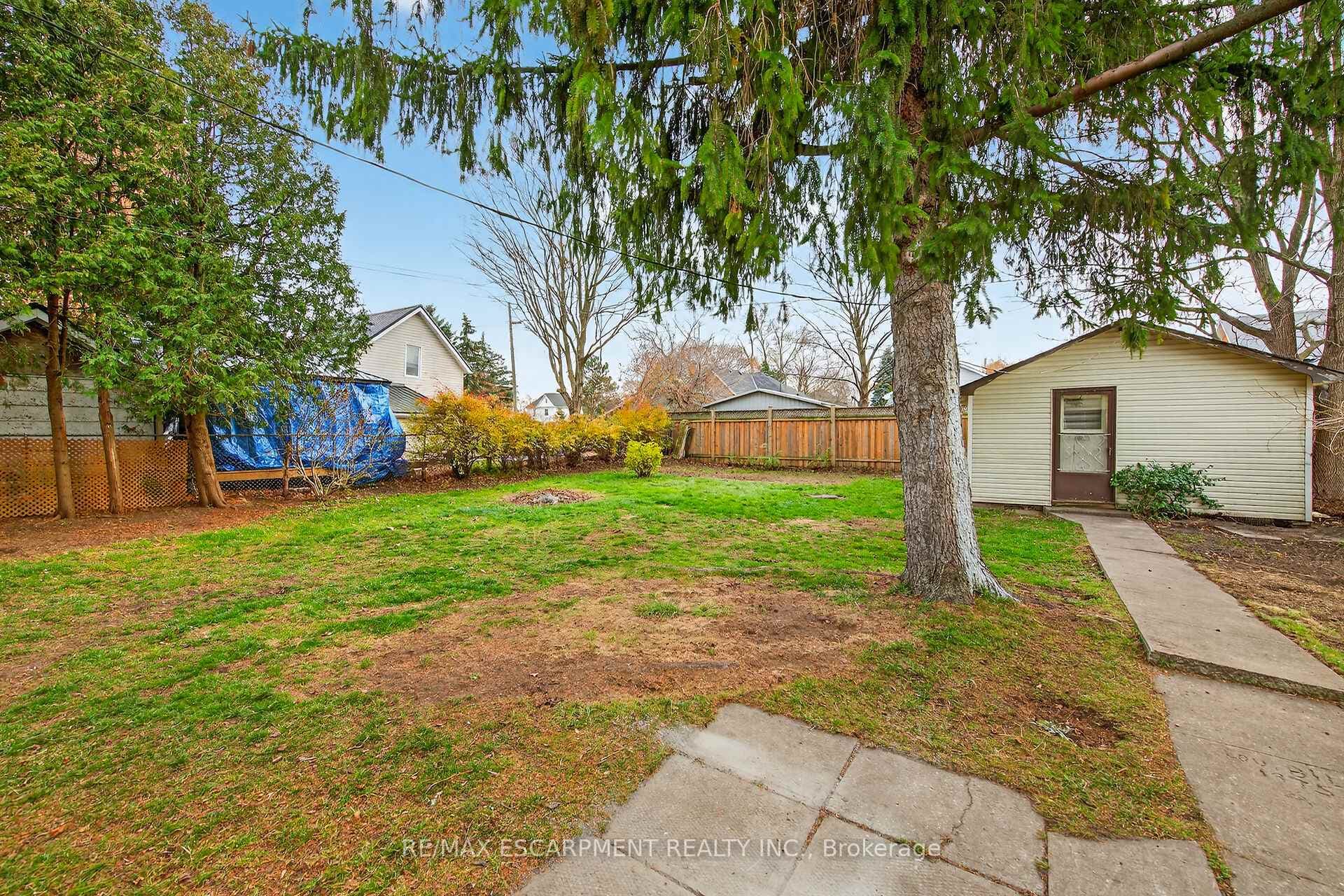 17 Oneida Street photo 34