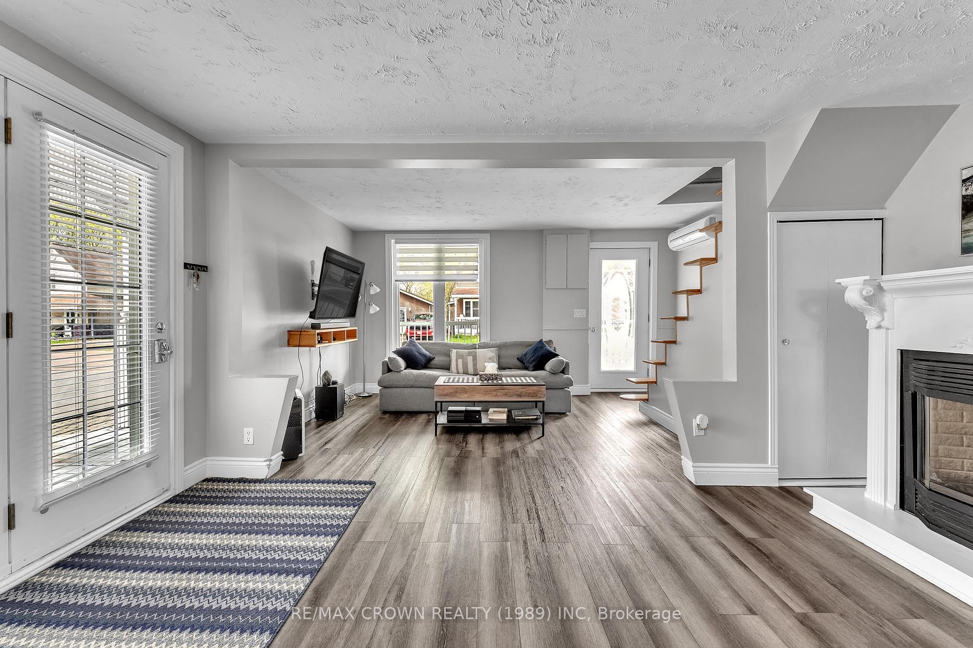 274 Belanger Street photo 4