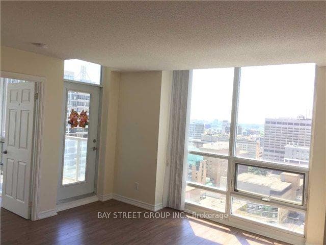 761 Bay Street Unit 2509 photo 8