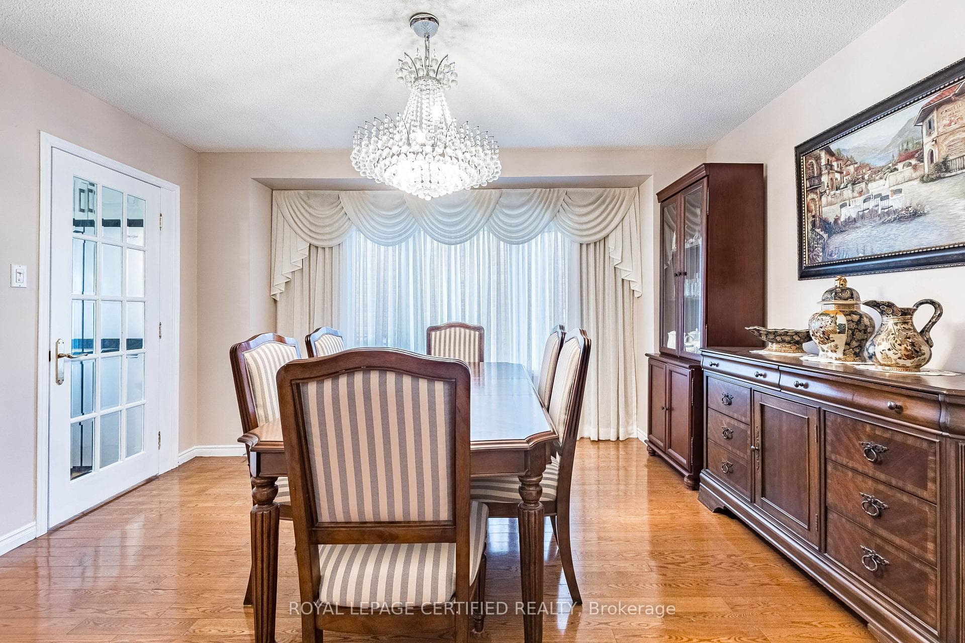 48 Fernbrook Crescent photo 9