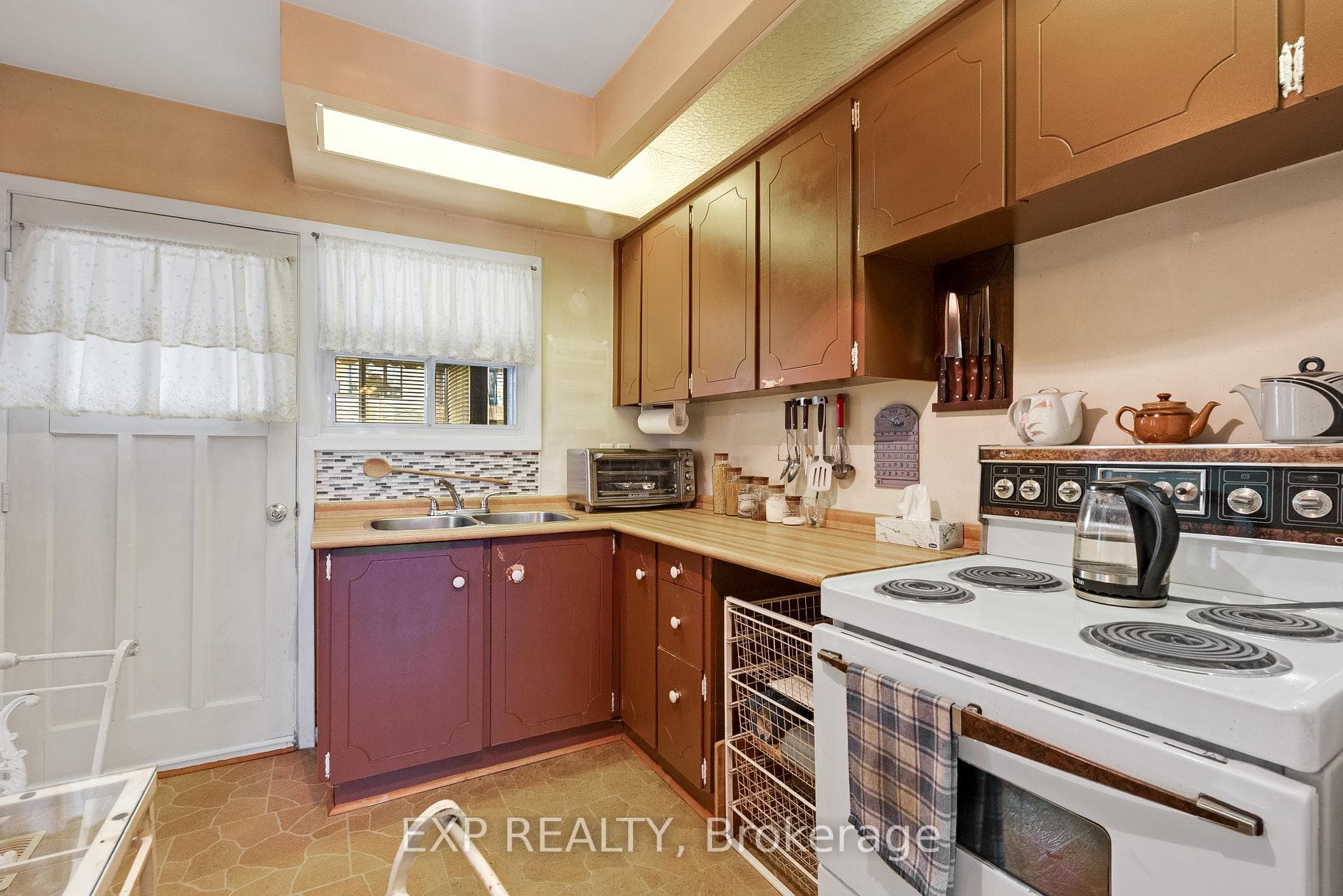 1394 Strathy Avenue photo 15