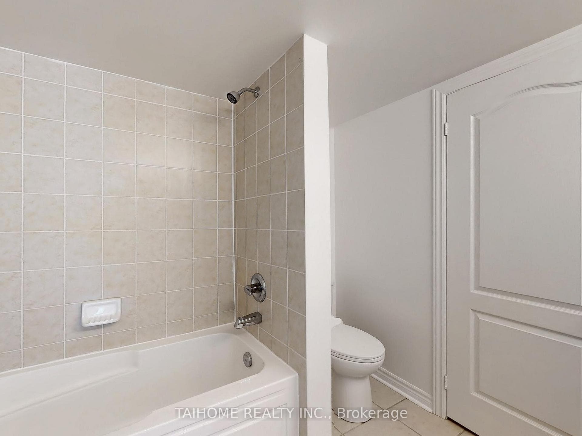 8 Eaton Park Lane Unit 3 photo 27