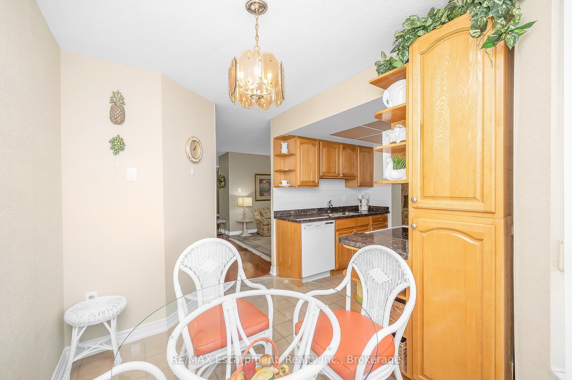 20 Cherrytree Drive Unit 809 photo 17