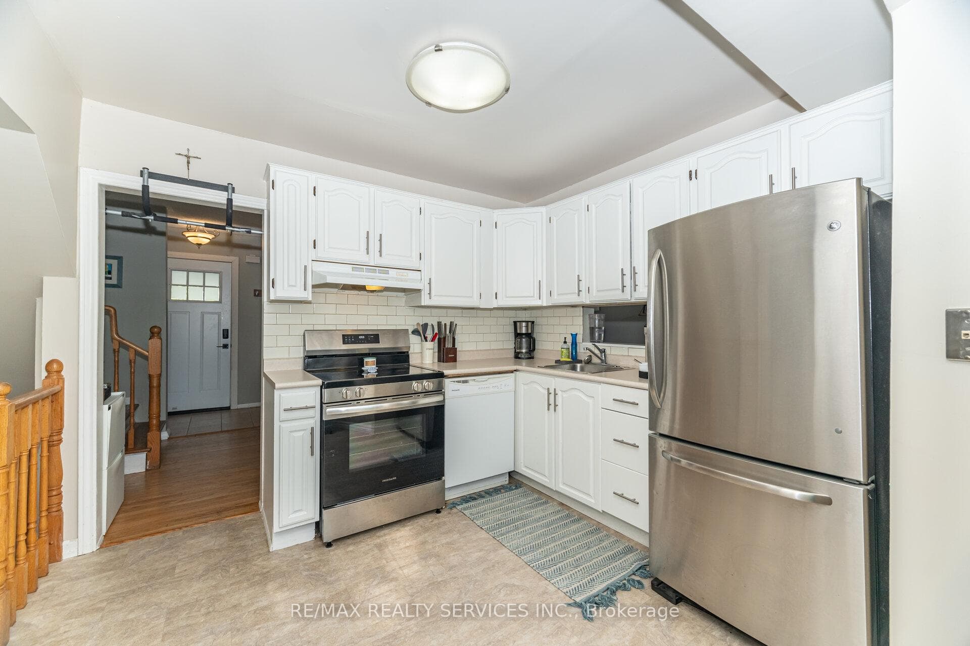 85 Eldomar Avenue photo 15