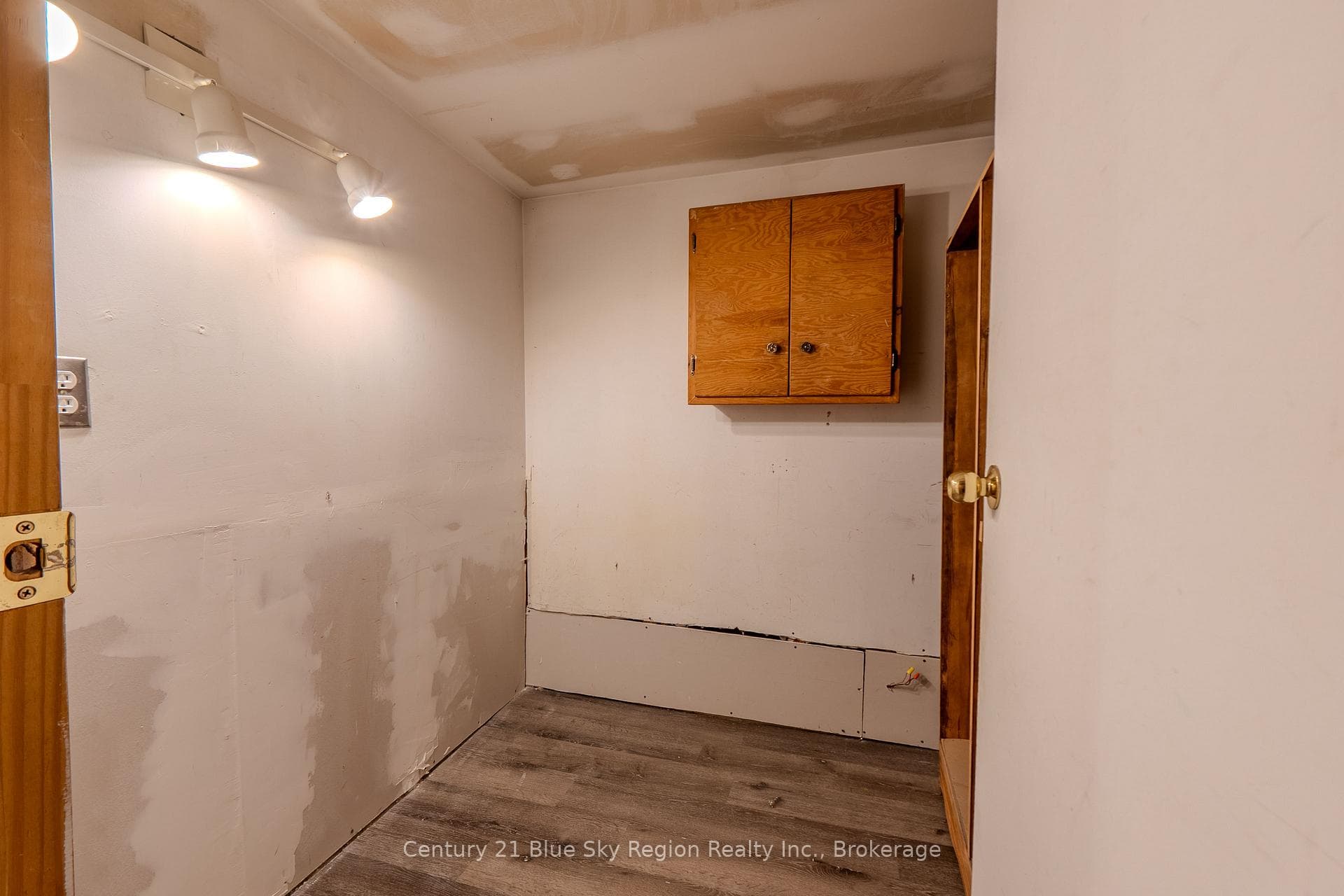 337 King Street photo 31