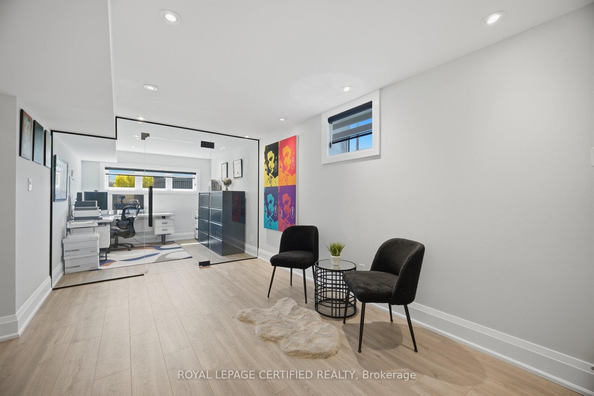 306 Avro Road photo 28