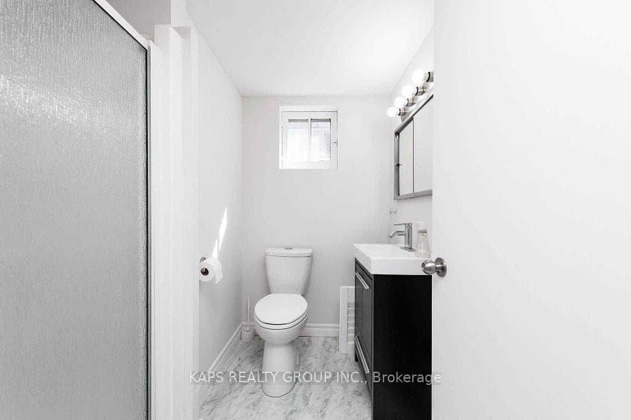 55 Bainbridge Avenue Unit Bsmt photo 6