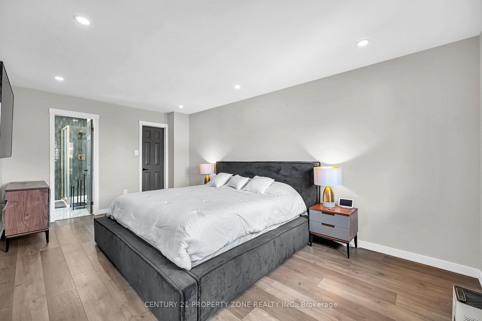 703 Mountjoy Court photo 18