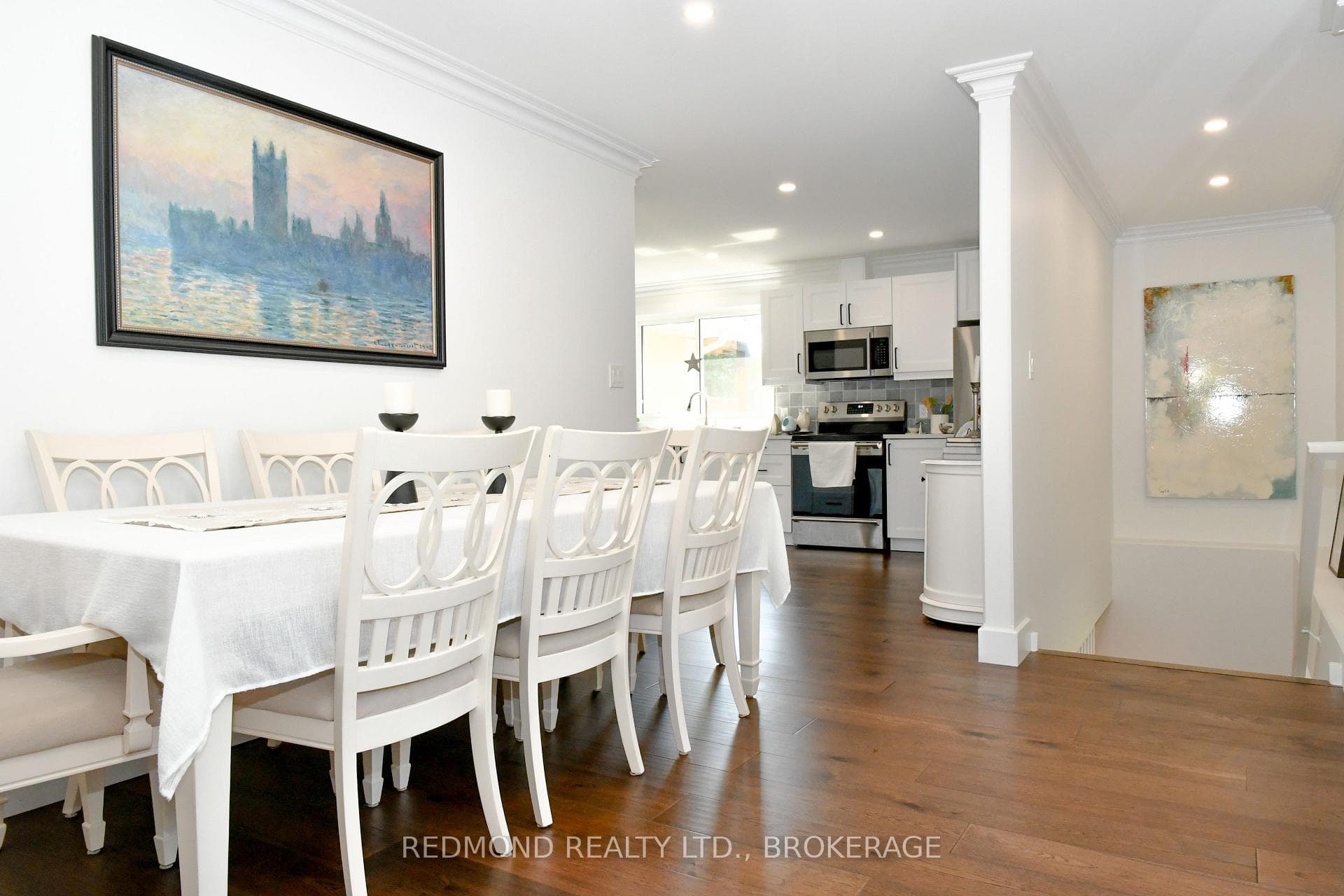 250 Wellington Street photo 15