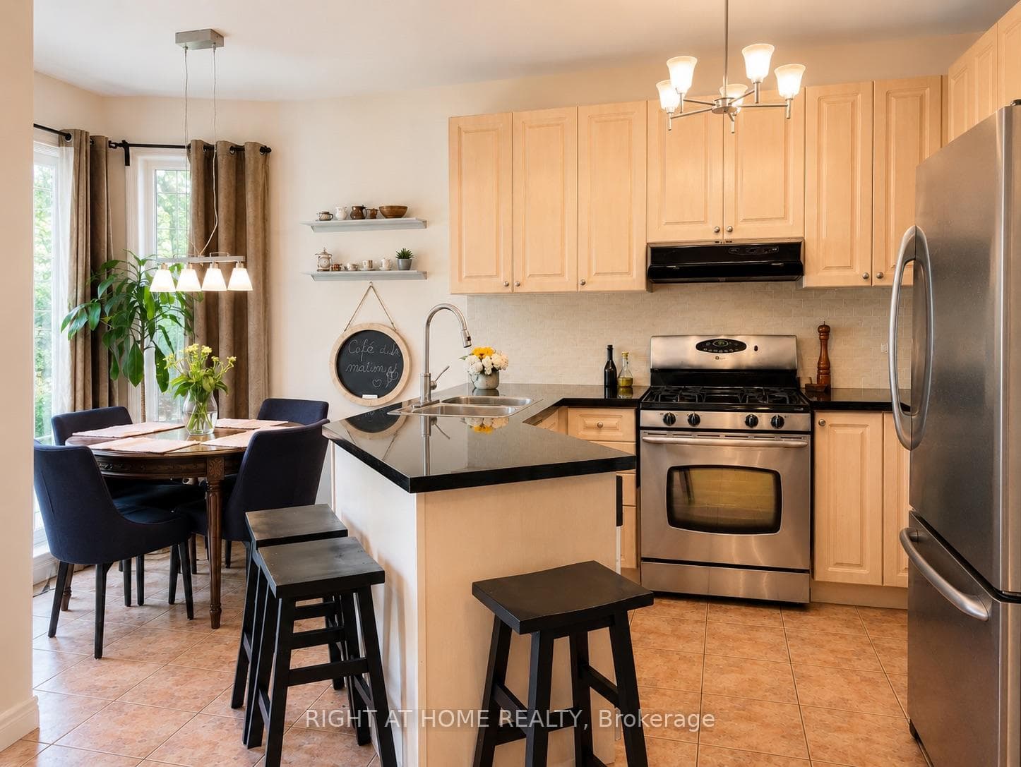 39 Pexton Avenue photo 6