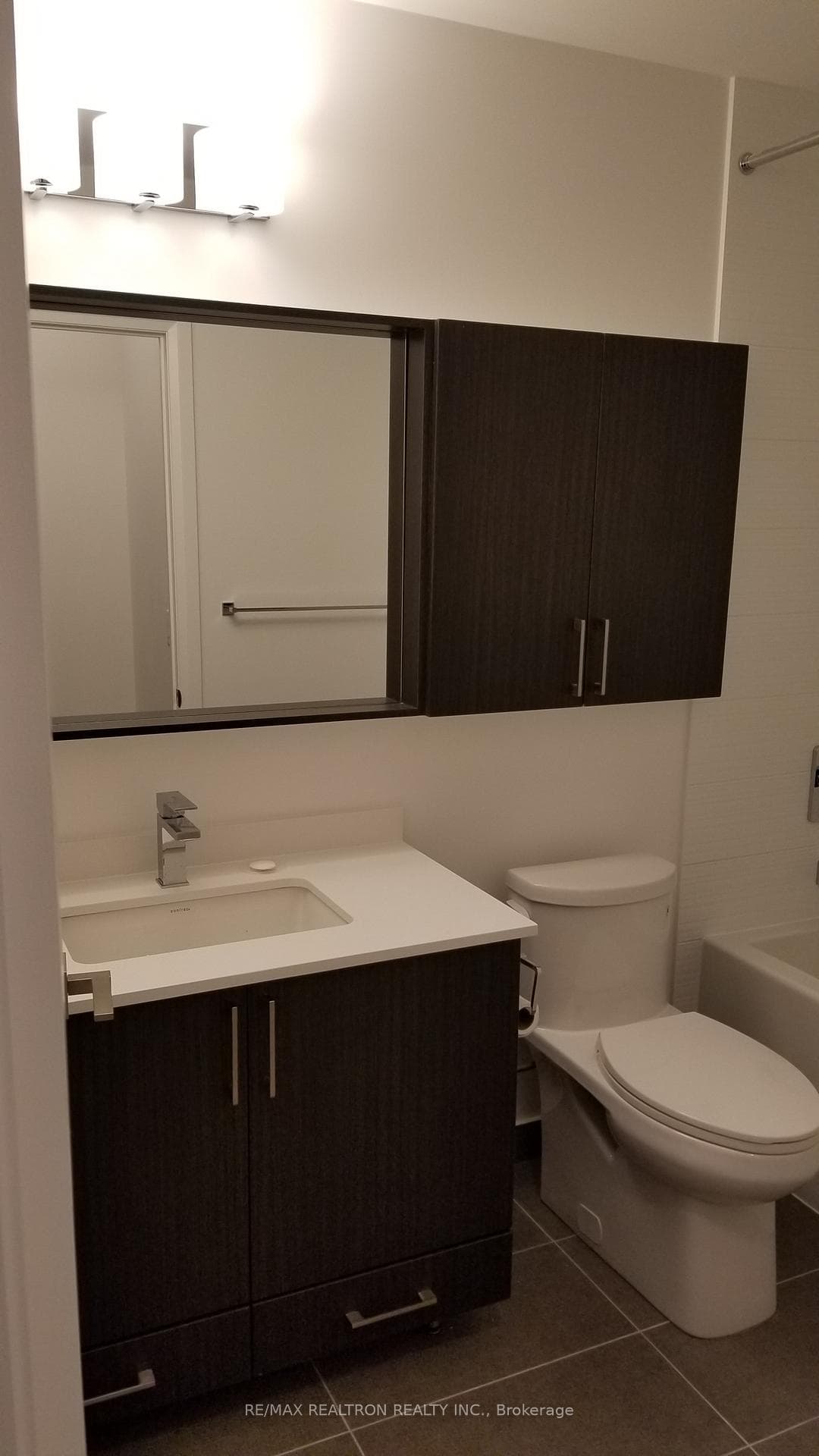 591 Sheppard Avenue Unit 701 photo 7