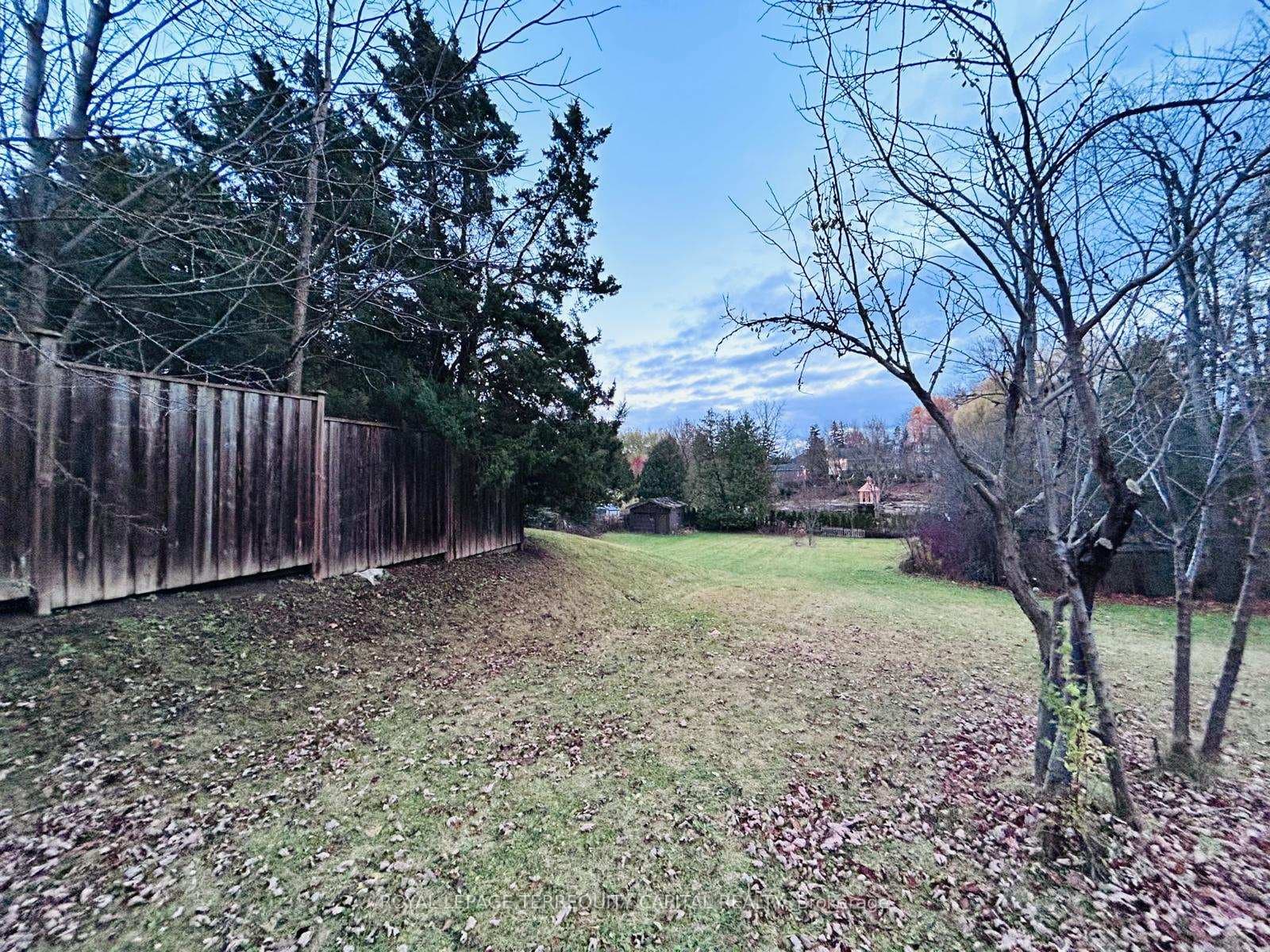 659 Elgin Mills Road Unit Lower photo 11