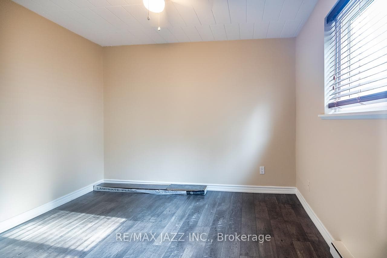 540 Mary Street Unit 2 photo 12