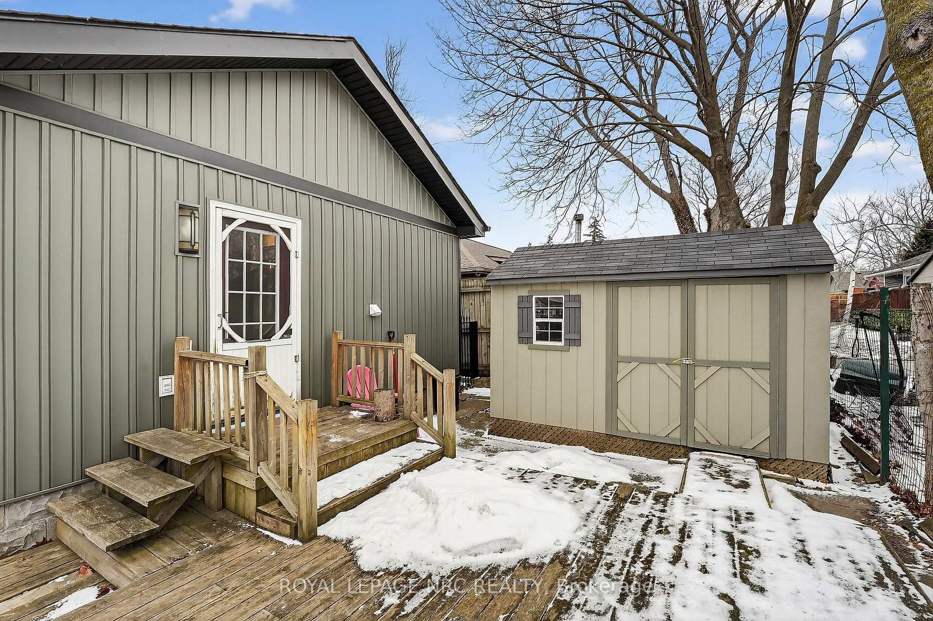 276 Elmwood Avenue photo 26