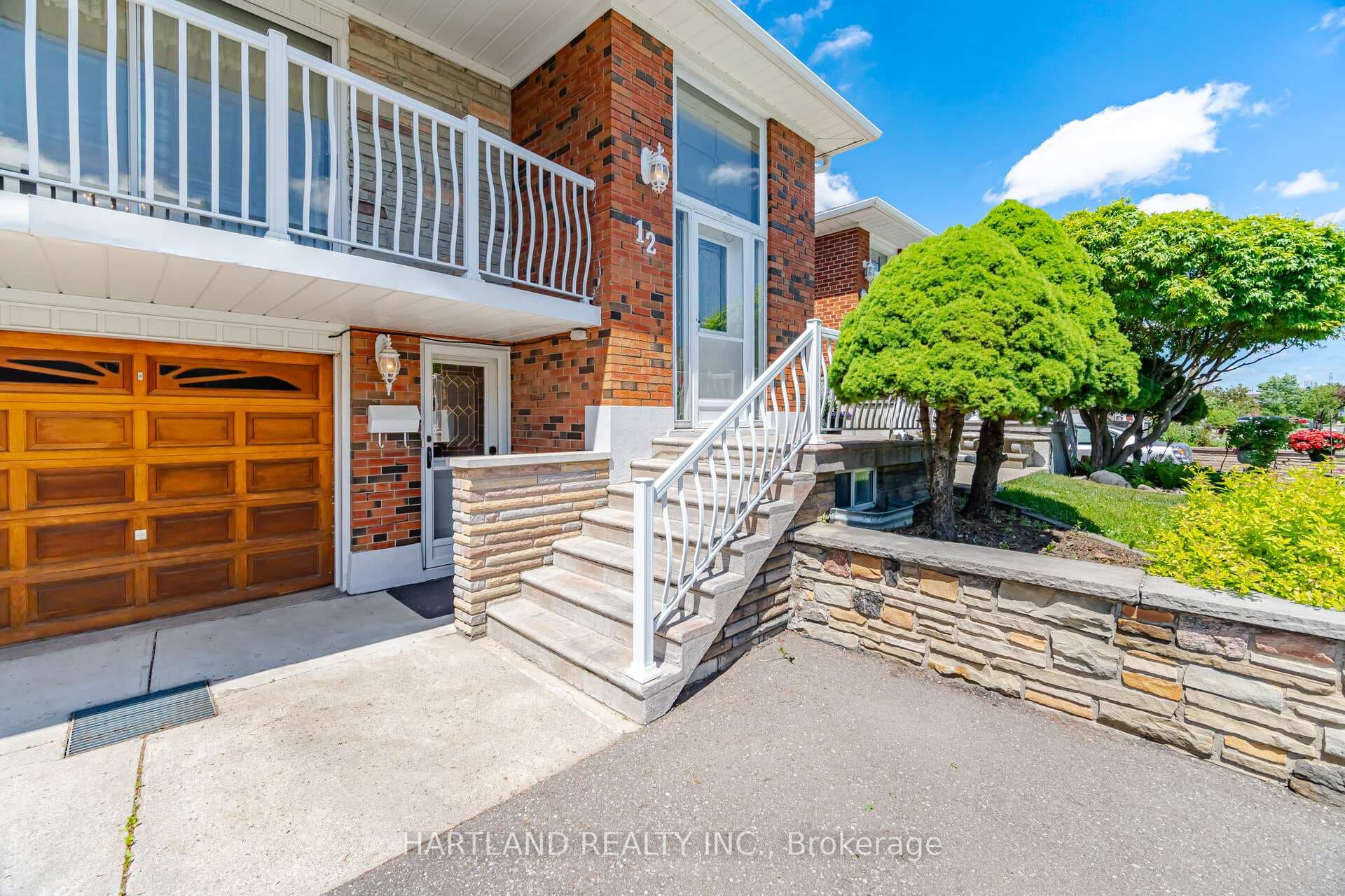 12 Picaro Drive photo 2