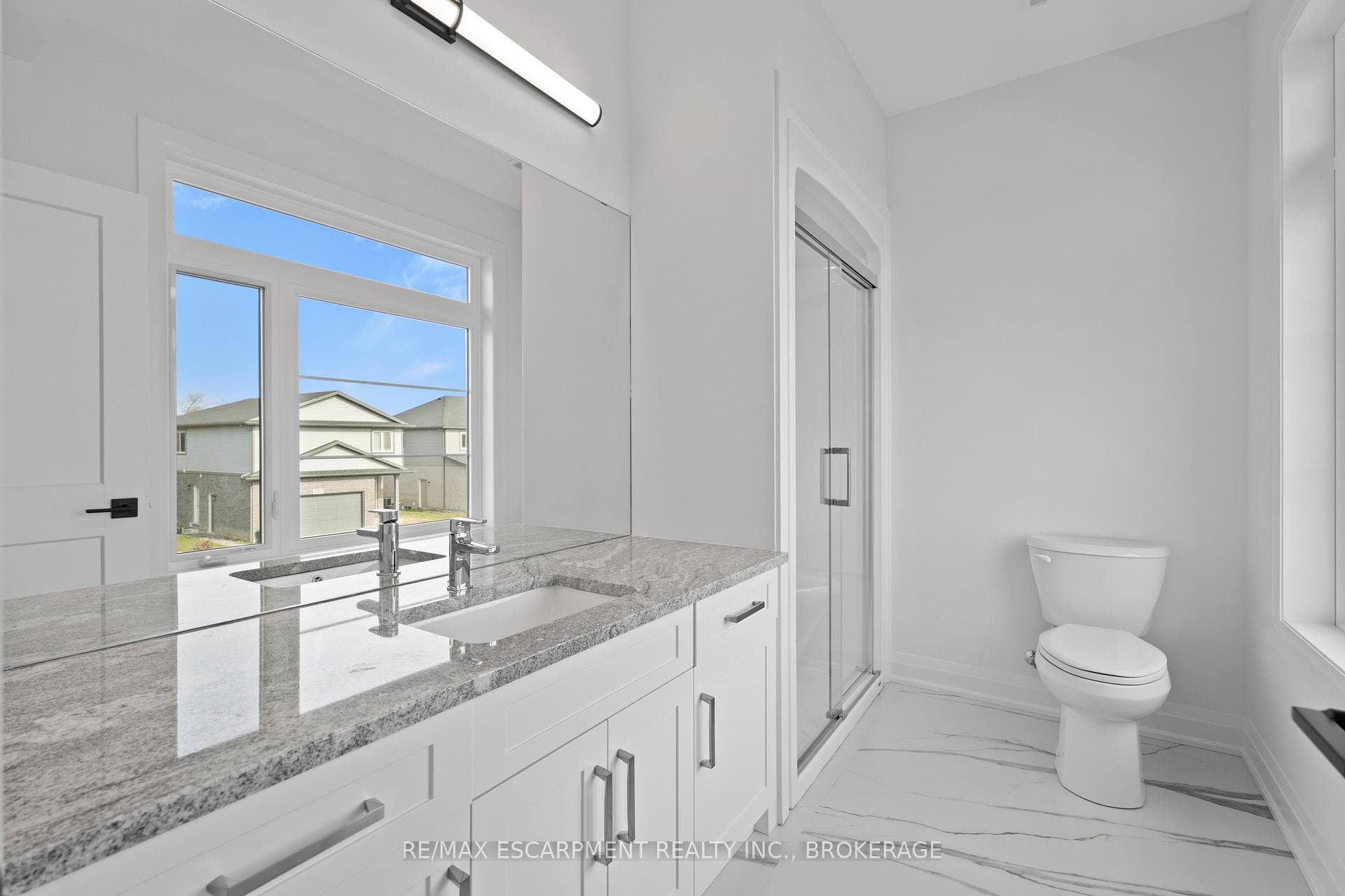7346 Sherrilee Crescent photo 25
