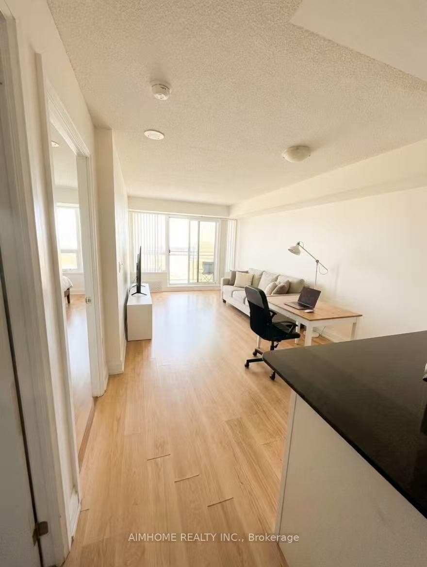 1070 Sheppard Avenue Unit 1207 photo 1